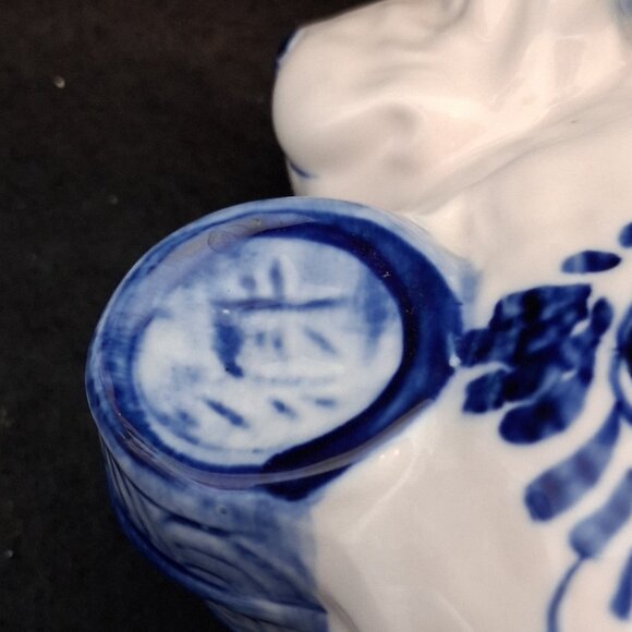 Vintage Delft Blue Ceramic Dog Coin Bank – Hand Painted Blue & White Collectible - Picture 6 of 12
